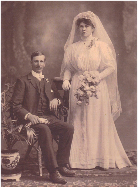 Amy Jane & William John Robertson on their wedding